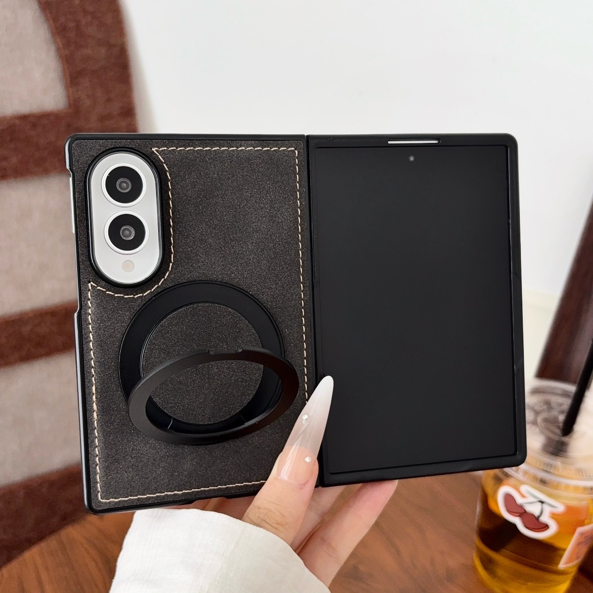 Luxe schapenvacht lederen tele - Magnetic Charging Stand recensie en prijs
